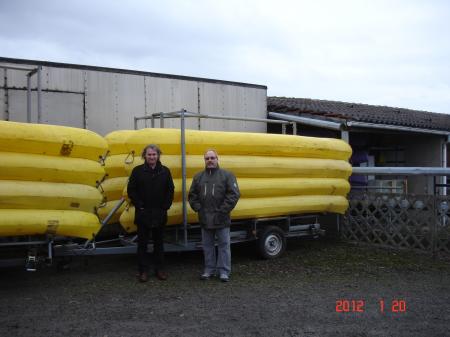materiel canoes